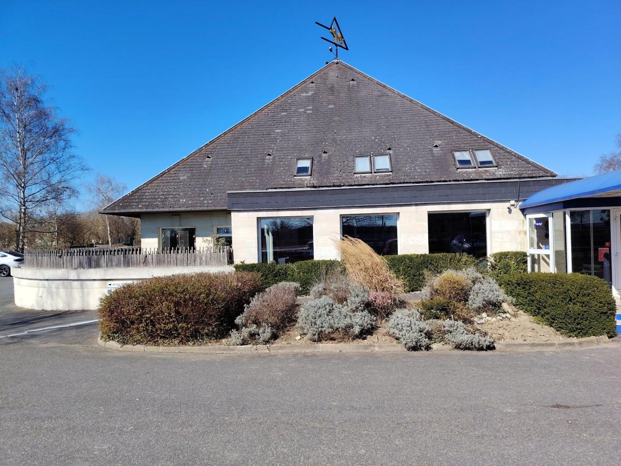 Kyriad Laon Buitenkant foto